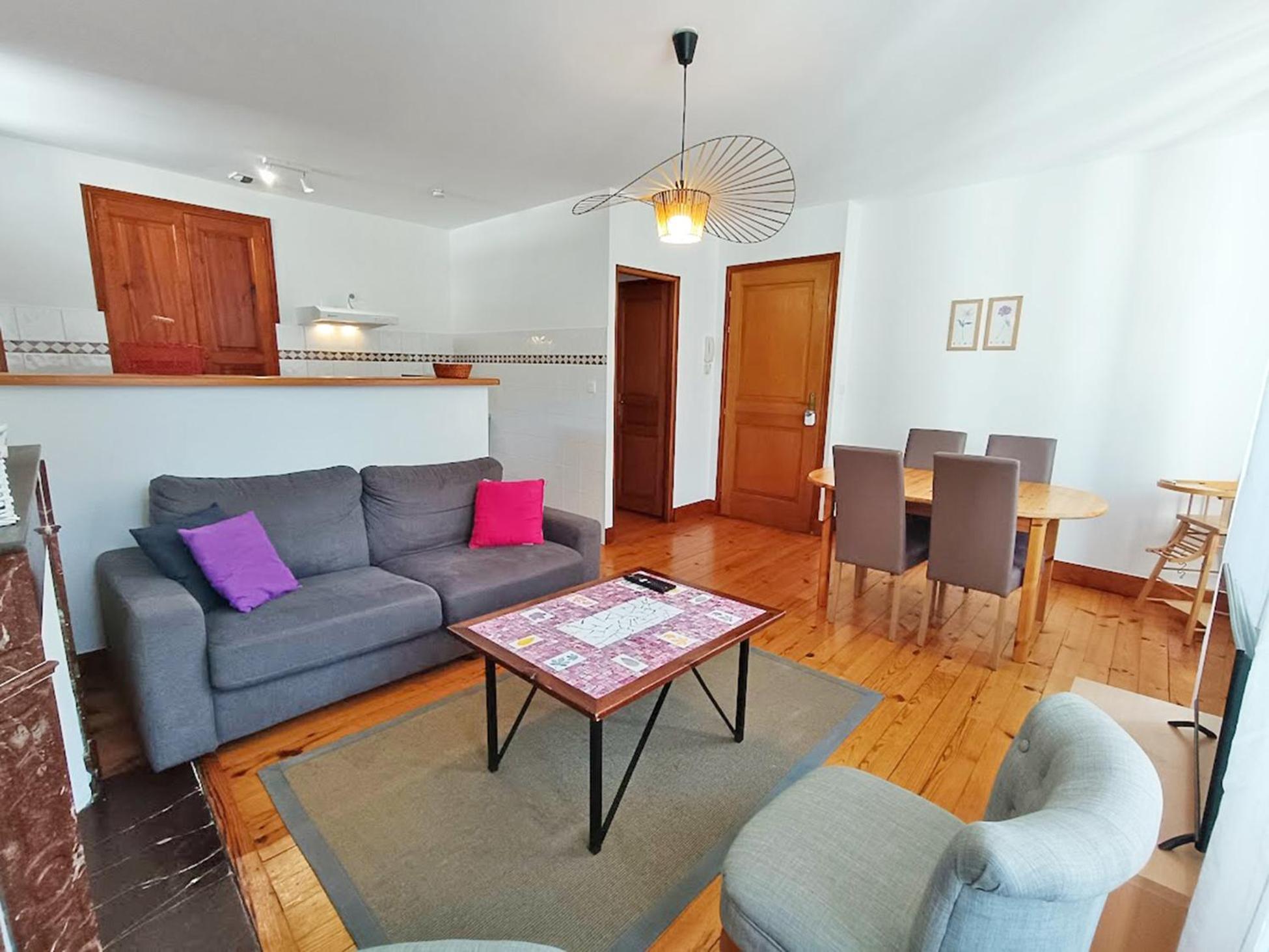 Le Petit Cerf, T3, Wifi, Cave Apartman Bagnères-de-Luchon Kültér fotó