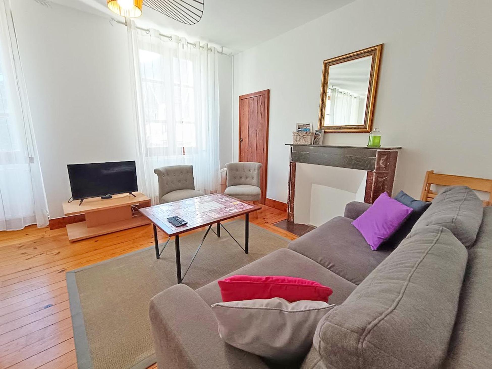 Le Petit Cerf, T3, Wifi, Cave Apartman Bagnères-de-Luchon Kültér fotó